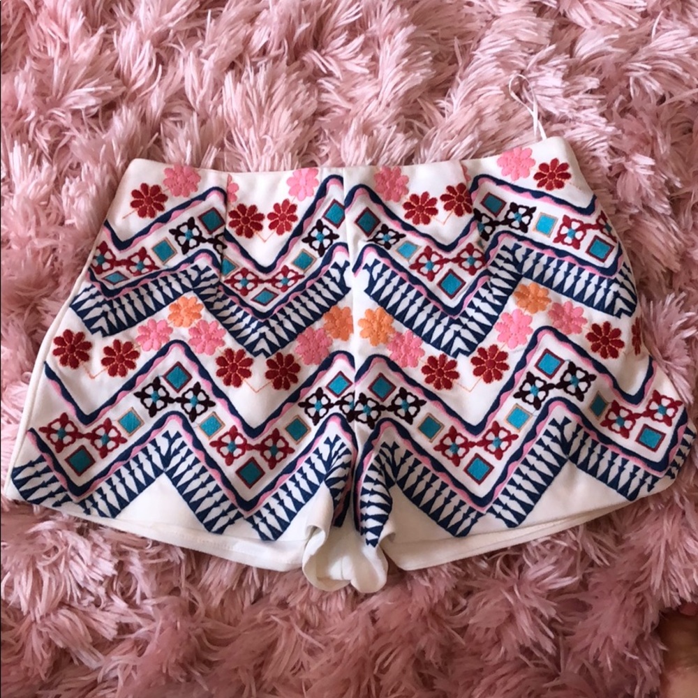 💙🌊💕 FUN PATTERNED HIGH WAISTED SHORTS